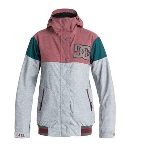 DC women’s snowboard jacket